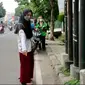 Fitri Nur Rahmawati, seorang Calon Pegawai Negeri Sipil (CPNS) Jakarta Selatan ini kehilangan motor usai swab PCR test.. (Foto:Liputan6/Pramita Tristiawati)