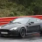 Vantage GT3 menjadi mobil balap versi produksi yang dapat digunakan baik di jalan umum ataupun dipacu di sirkuit.