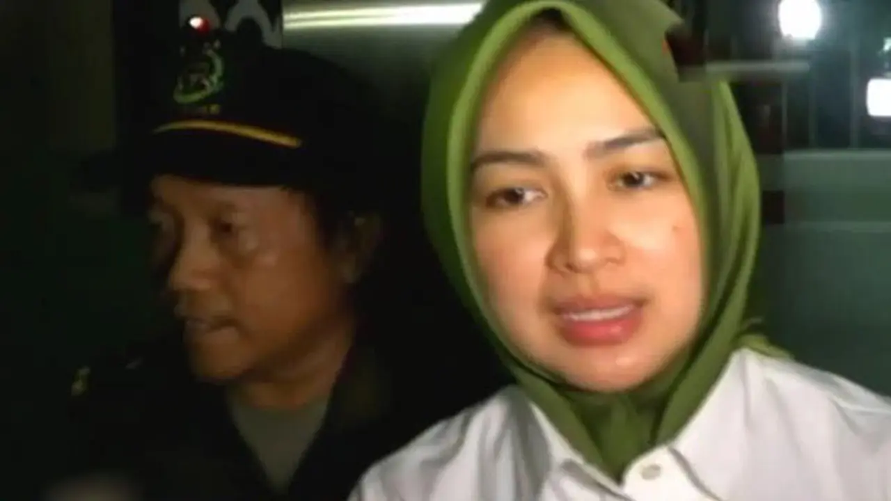 (lip6 Malam) Airin