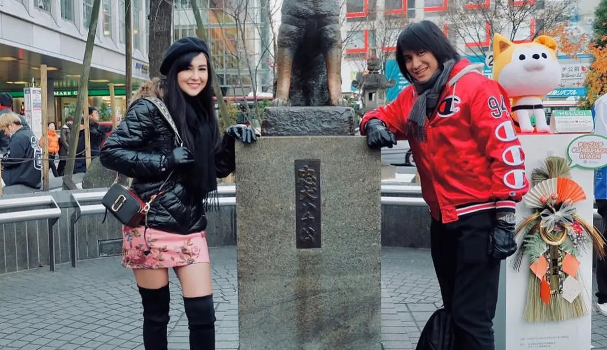 Kevin Aprilio dan Vicy Melanie