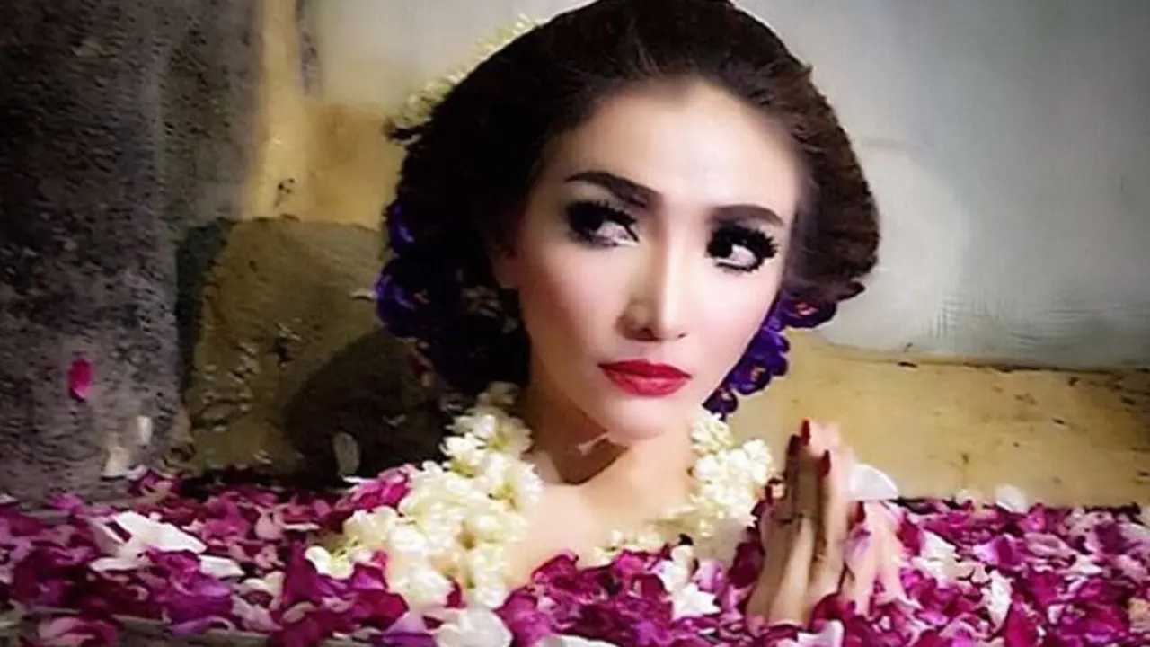 Roro Fitria