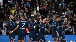 Sebelum laga kontra Lens, PSG hanya membutuhkan tambahan satu poin untuk mengunci gelar juara. PSG memang gagal mengalahkan Lens, tapi hasil imbang ini sudah cukup bagi mereka untuk memastikan diri jadi juara. (AFP/Alain Jocard)