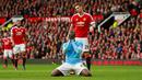 Ekspresi pemain Manchester City, Yaya Toure, setelah gagal memanfaatkan peluang di depan gawang Manchester United dalam lanjutan Liga Premier Inggris di Stadion Old Trafford, Inggris, Minggu (25/10/2015). (Action Images via Reuters/Jason Cairnduff)