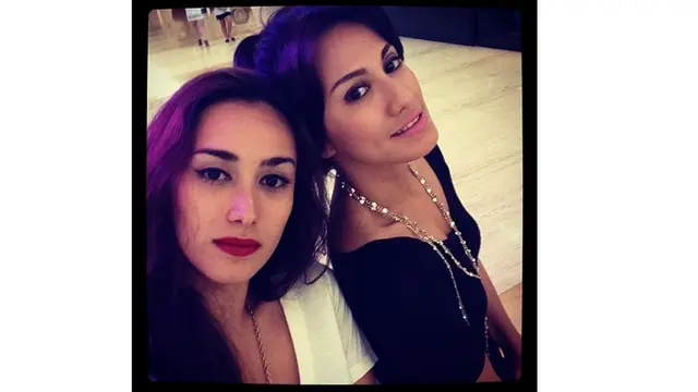 Biasa Tampil Natural, Ini 6 Potret Alexandra Gottardo dengan Makeup Tebal