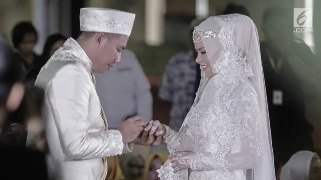 Sah, Vicky Prasetyo - Angel Lelga Resmi Menjadi Suami Istri
