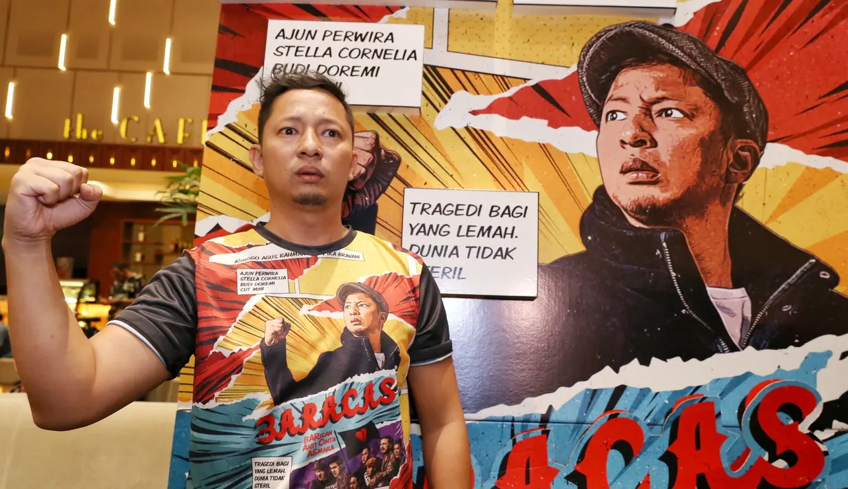 Ringgo Agus Rahman, salah satu pemeran di film Baracas ini nampaknya memang tak ingin menganggap remeh yang namanya patah hati. Film yang disutradarai Pidi Baiq ini akan tayang di bioskop mulai 23 Maret 2017. (Adrian Putra/Bintang.com)