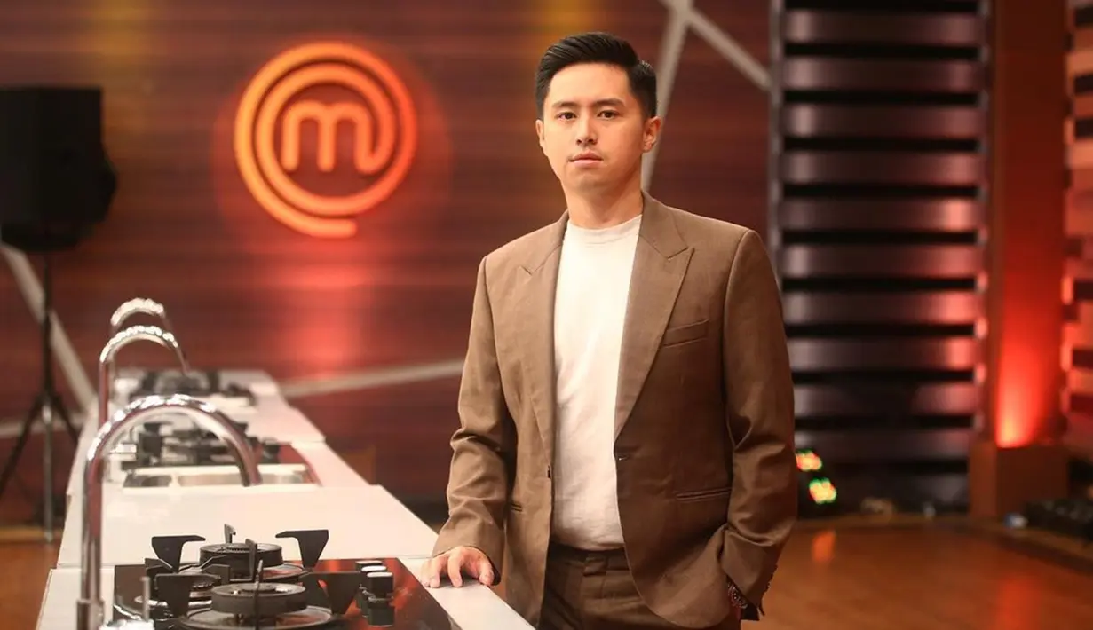 Gio sendiri terbilang sering mengunggah momen selama berada di dapur MasterChef Indonesia pada akun Instagram. Bahkan, ia juga kerap mengunggah momen bersama peserta lainnya. (Liputan6.com/IG/@gio.mci10)