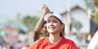 Ira Wibowo baru saja mengikuti ajang lari, Borobudur Marathon 2023 kategori 10 Km di Magelang, Jawa Tengah. [@irawbw]