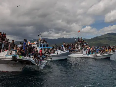 [FOTO] Suasana Penyelamatan Korban Kapal di Flores