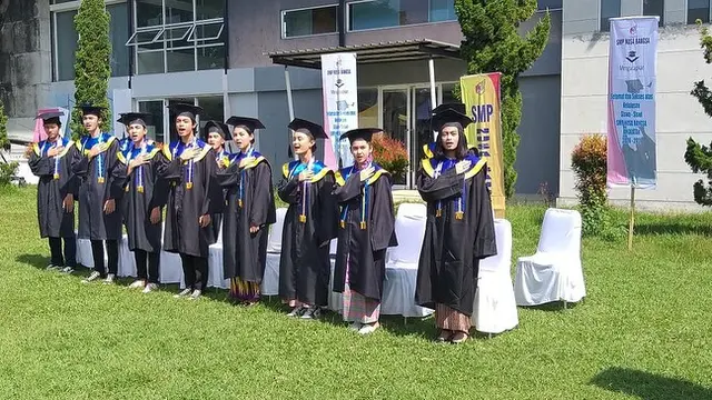 Dikabarkan Lanjut ke Cerita SMA, Ini 6 Potret ‘Wisuda’ Pemain Dari Jendela SMP