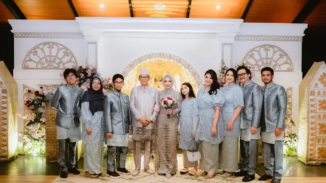 Ibunda Marshanda menikah lagi (Instagram/marshanda99)