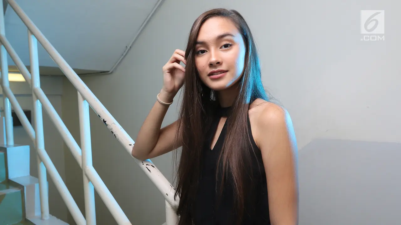 Pemain film Surat Cinta Untuk Starla, Caitlin Halderman