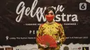 Yayasan Belantara Budaya Indonesia bersama Pemerhati Batik menggelar acara Gelaran Wastra di Hotel Sultan, Senayan, Jakarta, Jumat (4/2/2022). Gelaran Wastra kali ini mengangkat Batik Peranakan dalam rangka Imlek yang digelar 4-6 Februari 2022 di lobi Hotel Sultan. (Liputan6.com/Johan Tallo)