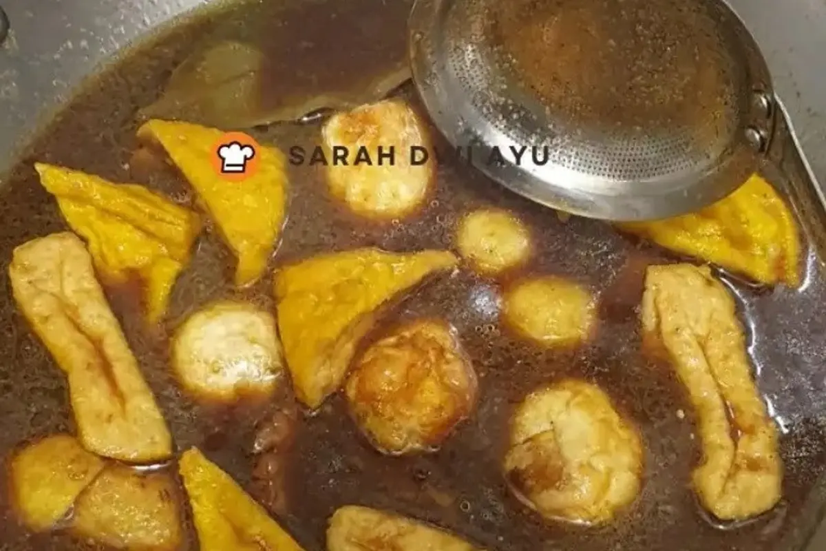 Resep semur tahu telur kentang untuk lengkapi sajian Lebaran. (dok. Cookpad @sarahdwiayu)