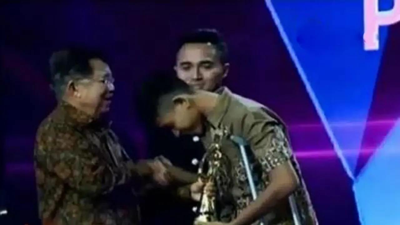 VIDEO: Wapres JK Hadiri Malam Puncak Liputan 6 Awards 2016