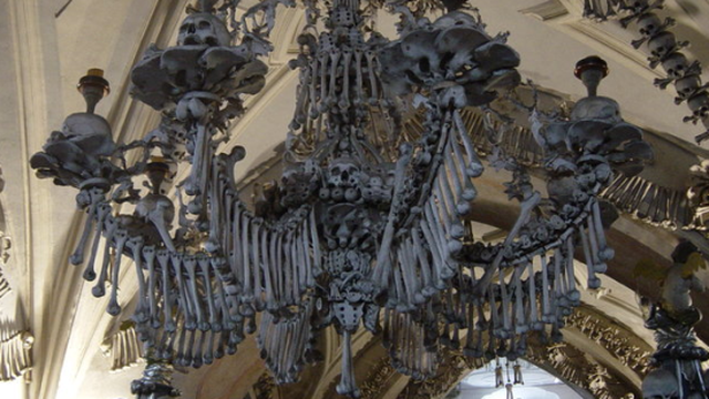 7 Pemakaman Paling Aneh di Dunia