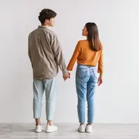 ilustrasi pasangan cinta/Prostock-studio/Shutterstock