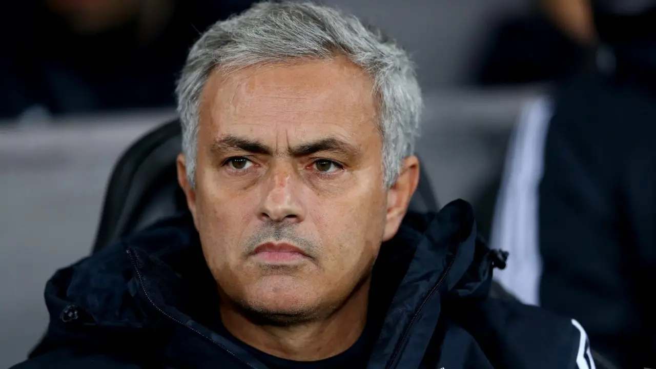 PSG Jadi Senjata Mourinho untuk Tekan MU