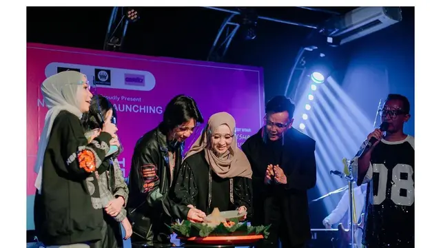 Terjun ke Dunia Tarik Suara, Ini 6 Momen Launching Single Shakiena Adik Kiesha Alvaro