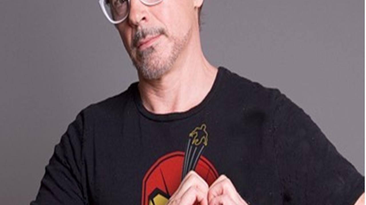FOTO: Gaya Kocak dan Santai Robert Downey Jr. Si Pemeran Iron Man