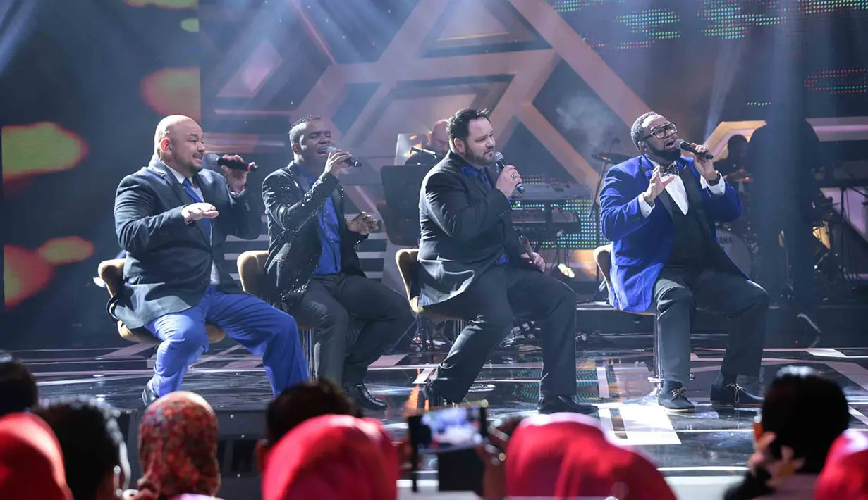 Sebelum tampil mengisi malam puncak HUT Indosiar, malam ini pukul 19.00 WIB, ia terlebih dulu bernostalgia bersama penggemarnya di acara Golden Memories Internasional. Sebuah kehormatan baginya bisa ikut dalam rangkaian tersebut.(Deki Prayoga/Bintang.com)