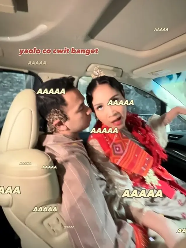 Raffi Ahmad pangku Nagita Slavina (Instagram/mrsayudewi)