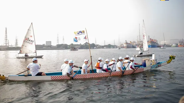Menteri Pekerjaan Umum dan Perumahan Rakyat (PUPR) Basuki Hadimuljono melepas para peserta Nusantara Sail 2023 di Pantai Ancol, Jakarta Utara, Sabtu (9/9/2023). (Dok Kementerian PUPR)