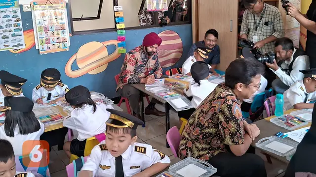 Presiden Bank Dunia Ajay Banga saat berkunjung ke PAUD Citra Kenanga, Desa Serdang Kulon, Kecaman Panongan, Kabupaten Tangerang, Kamis (7/9/2023).