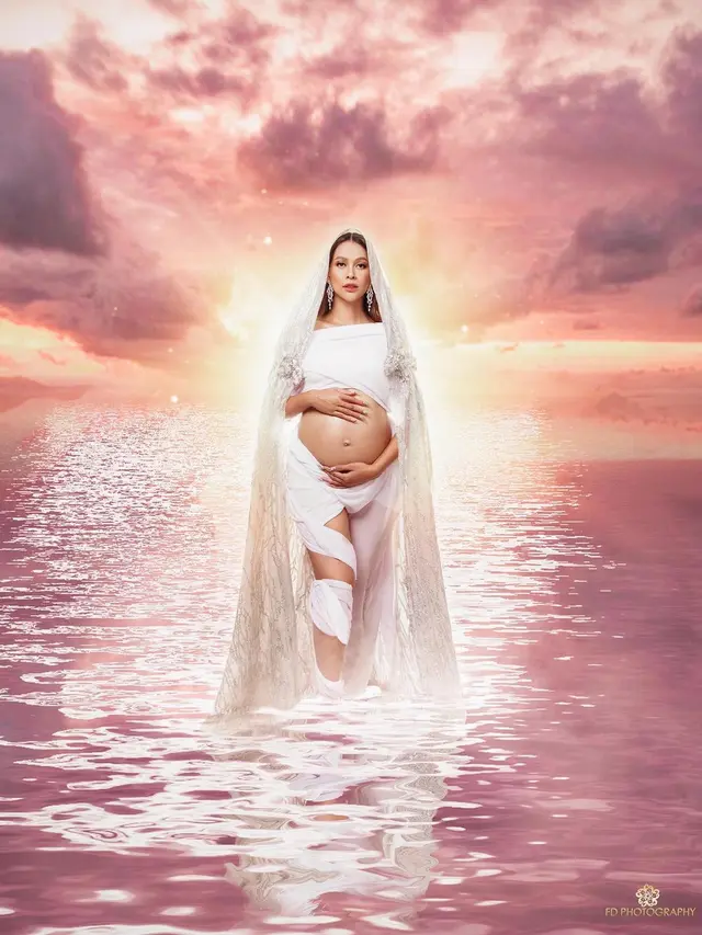 6 Potret Maternity Shoot Bunga Jelitha di Kehamilan Kedua, Menawan