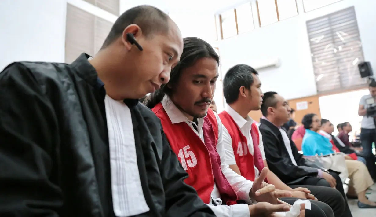 Majelis hakim menetapkan Ello dan Diego Maradona, rekannya menjalani sisa masa tahanan di Rumah Sakit Ketergantungan Obat (RSKO) Cibubur. (Adrian Putra/Bintang.com)