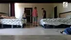 Peristiwa yang terjadi di Kota Taraz, Jambyl, Kazakhstan ini menjadi perhatian pemerintah setempat. Di mana seorang pelatih sepakbola membubarkan paksa anak didiknya yang sedang melaksanakan salat.