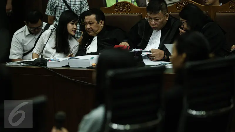 Sidang kasus pembunuhan Wayan Mirna Salihin dengan terdakwa Jessica Kumala Wongso.