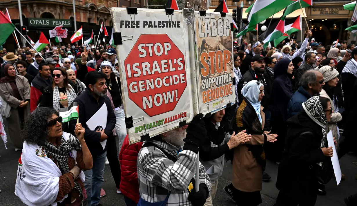 Pengunjuk rasa juga mengutuk serangan Israel ke Lebanon dan Gaza yang hingga kini masih terus berlanjut. (Saeed KHAN/AFP)
