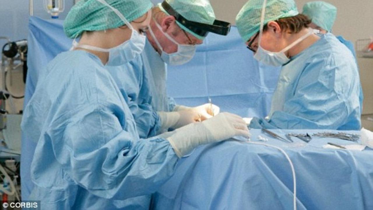 Studi: Musik Bisa Tingkatkan Kinerja Ahli Bedah di Ruang Operasi