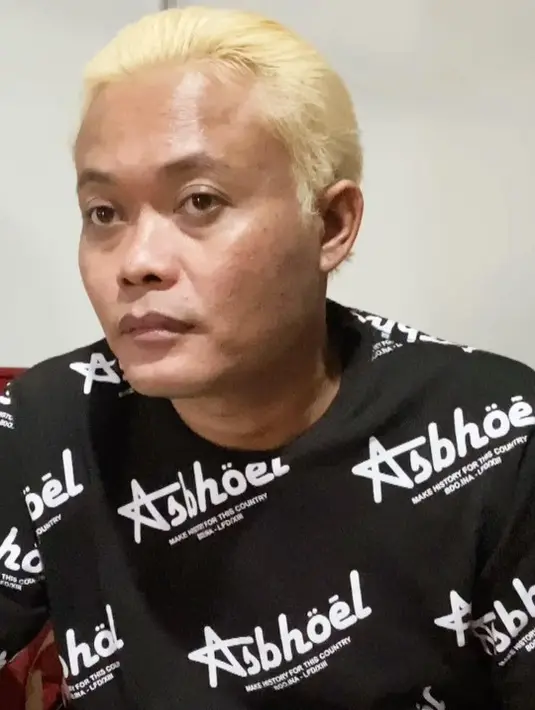 Melihat kesuksesan Rizky Febian, tentu Sule sangat bangga. Namun ia sudah menyangka kalau sang anak pasti akan menjadi orang sukses. Pasalnya, Sule melihat pola pikir Rizky Febian yang matang. (Instagram/ferdinandsule)