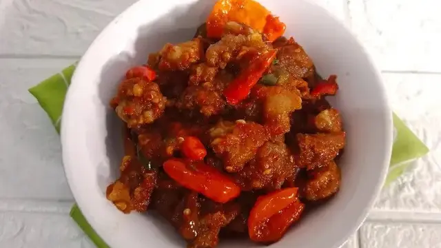 Resep oseng mercon daging sapi kurban ala Yogyakarta. (dok. Cookpad @Jojo_af)