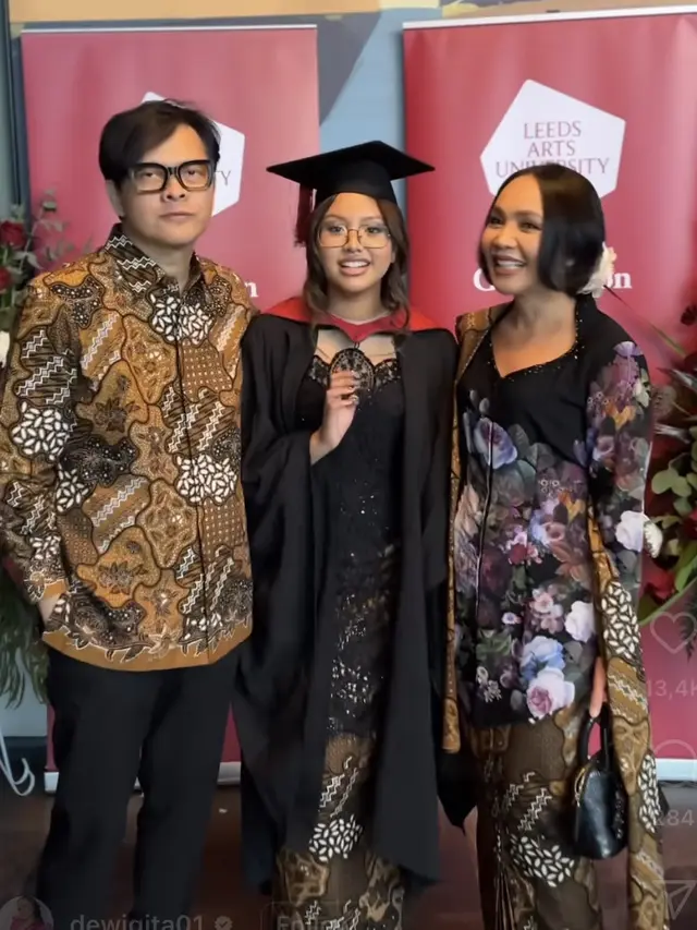 Pesona Naja Anak Armand Maulana dan Dewi Gita