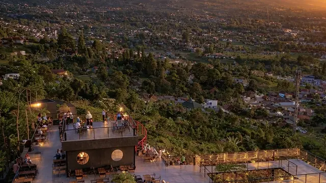 9 Rekomendasi Coffee Shop View Gunung di Bogor, Pemandangan Menenangkan