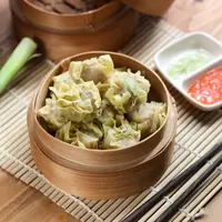 ilustrasi siomay ayam/copyright by Kristanti (Shutterstock)