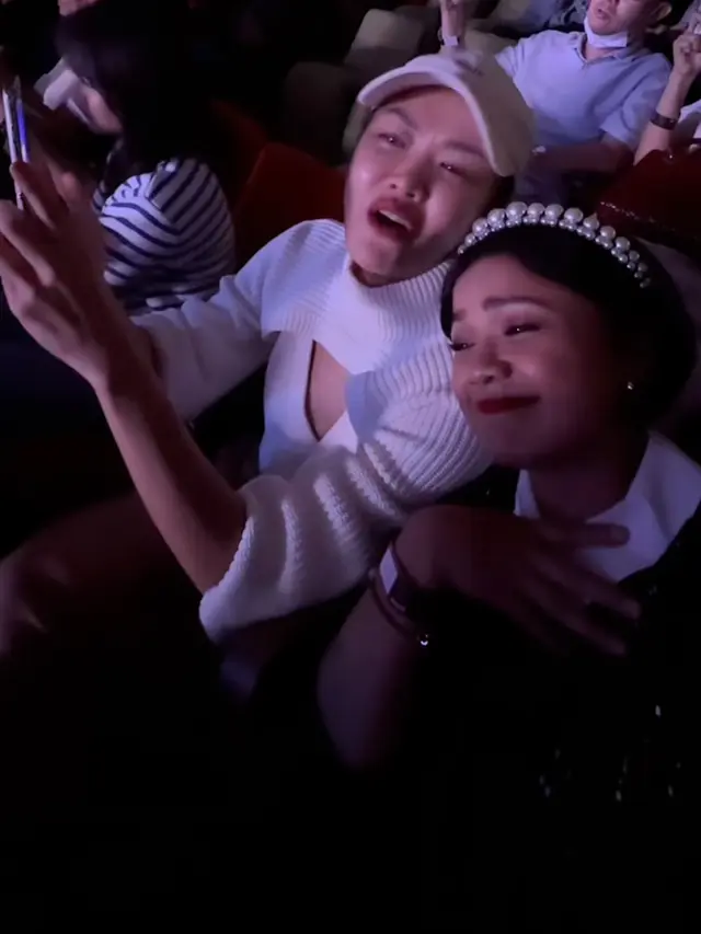 Nirina Zubir Nonton Konser Mariah Carey. [@nirinazubir_]