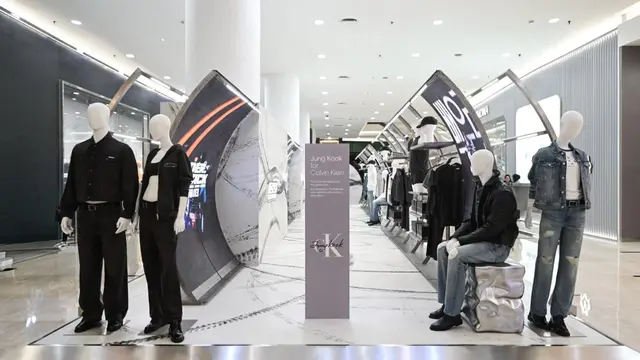 Koleksi Jungkook x Calvin Klein di Jakarta. [Dok. Calvin Klein]