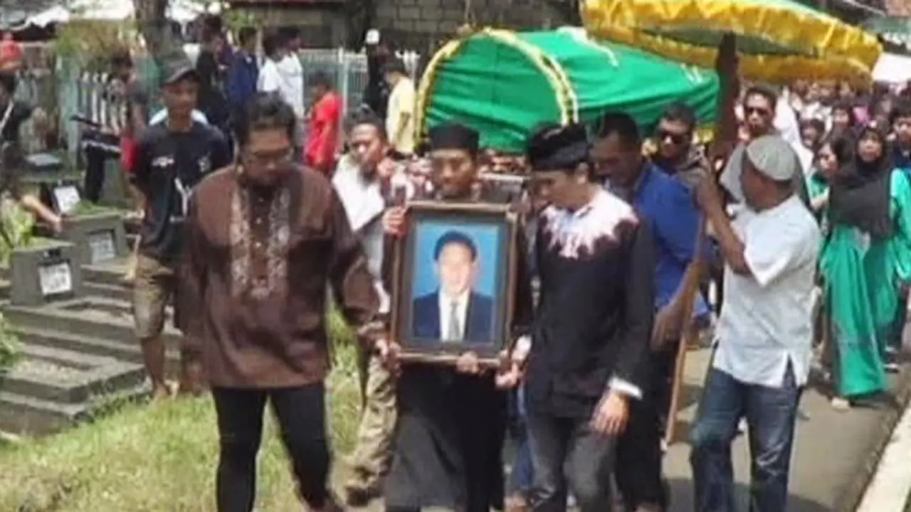 PEMAKAMAN JOJON