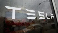 Logo Tesla Model 3 sebelum diganti (Foto: 