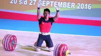 Duel Atlet Angkat Besi Olimpiade, Deni Kalahkan Triyatno