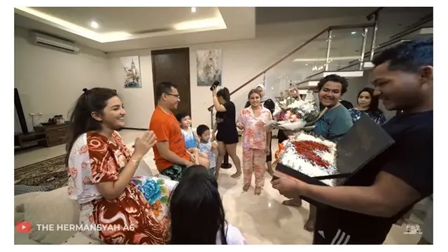 10 Momen Kejutan Ulang Tahun Ashanty ke-37, Ada Durian Hingga Pare