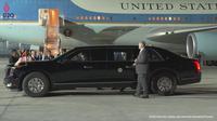 Presiden Amerika Serikat Joe Biden tunggangi limousine "The Beast" usai mendarat di bandara internasional I Gusti Ngurah Rai, Bali untuk 
 KTT G20 (YouTube/Sekretariat Presiden)