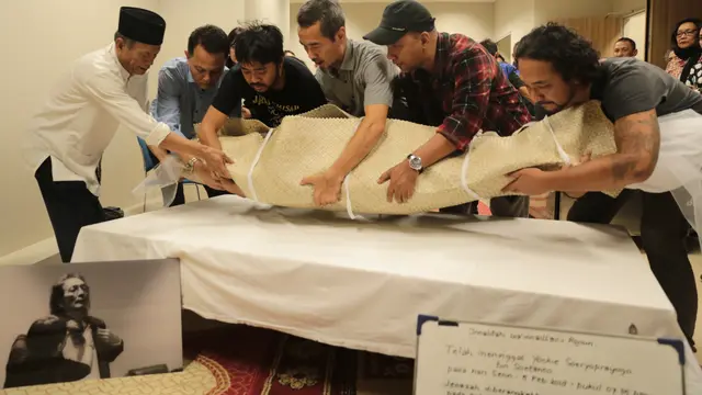 [Bintang] Jenazah Yockie Suryo Prayogo