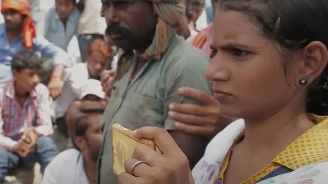Suneeta Prajapati dalam film Writing with Fire. (Foto: Dok. Black Ticket Films/ IMDb)