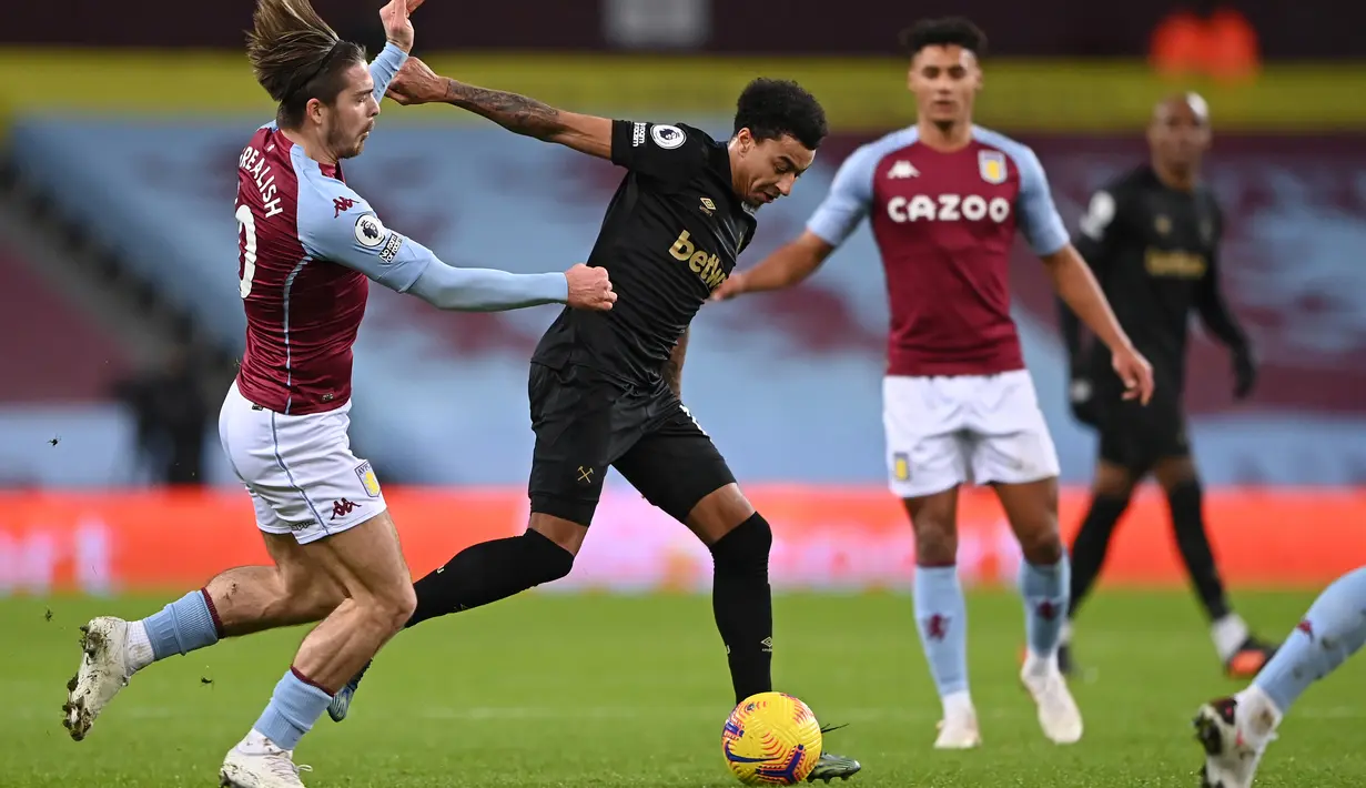Jesse Lingard juga catatkan 27 kali passes dan layak jadi Man of the Match tim. Satu hal lagi, ia juga mampu mempermainkan gelandang andalan Aston Villa, Jack Grealish. (Foto: AFP/Pool/Laurence Griffiths)