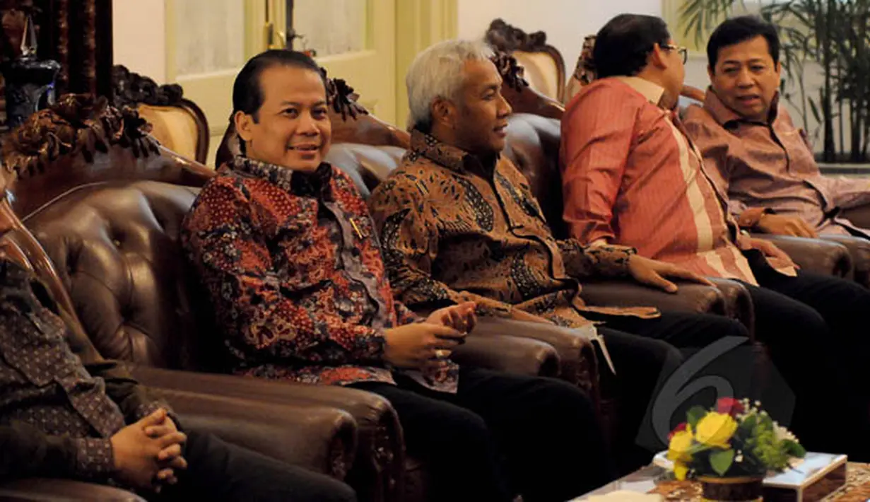 Ketua DPR RI, Setya Novanto (kanan) didampingi wakil Ketua DPR Fadli Zon, Agus Hermanto dan Fahri Hamzah saat bertemu Presiden Joko Widodo di Istana Merdeka, Jakarta, Senin (2/2/2015). (Liputan6.com/Faizal Fanani)